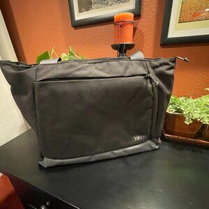 Yeti carry all tote-Black